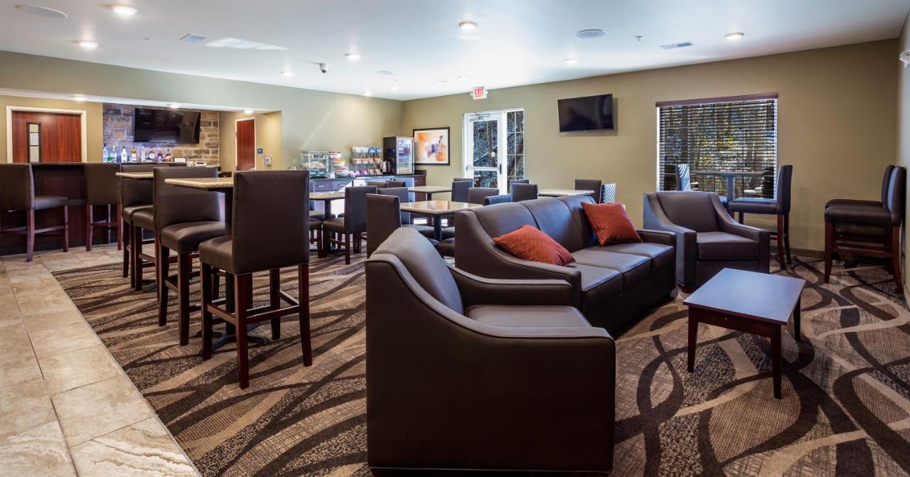 Cobblestone Inn & Suites - Brookville Exteriör bild