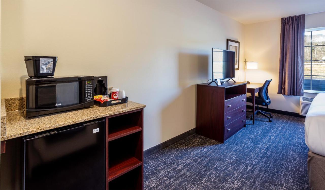 Cobblestone Inn & Suites - Brookville Exteriör bild