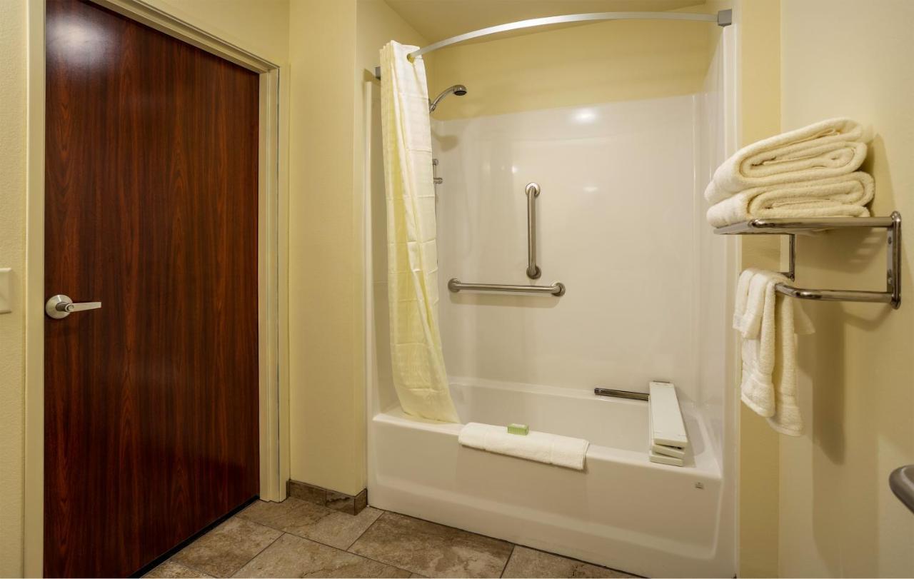 Cobblestone Inn & Suites - Brookville Exteriör bild