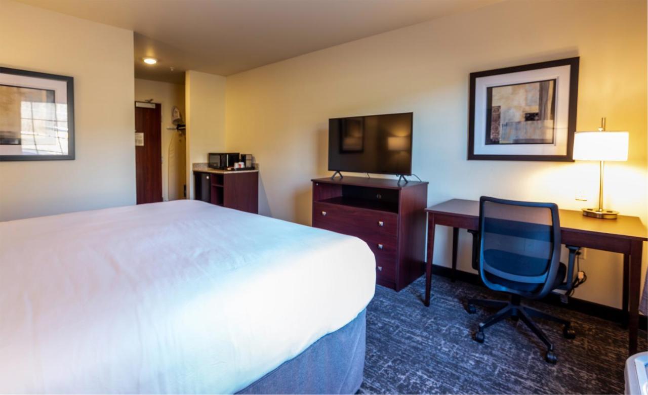 Cobblestone Inn & Suites - Brookville Exteriör bild